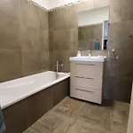 Casa de Férias La Maison De à Ajaccio- Proche Et Aéroport- Extérieur Privatif Avec Barbecue